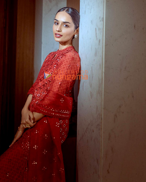 manushi chhillar 4 25