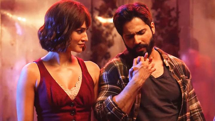 Meet the quirky Anika | Kriti Sanon | Bhediya