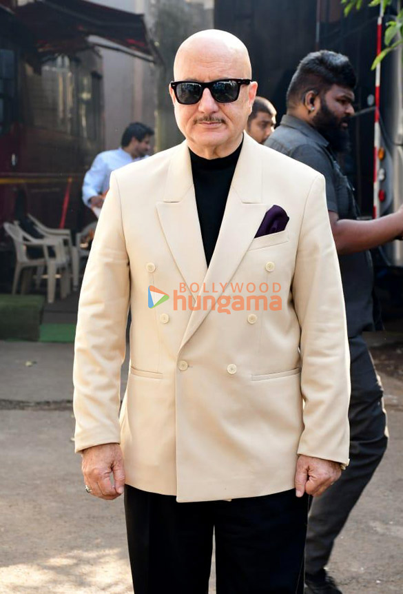 photos anupam kher boman irani neena gupta snapped during uunchai promotions on the sets of indian idol 7