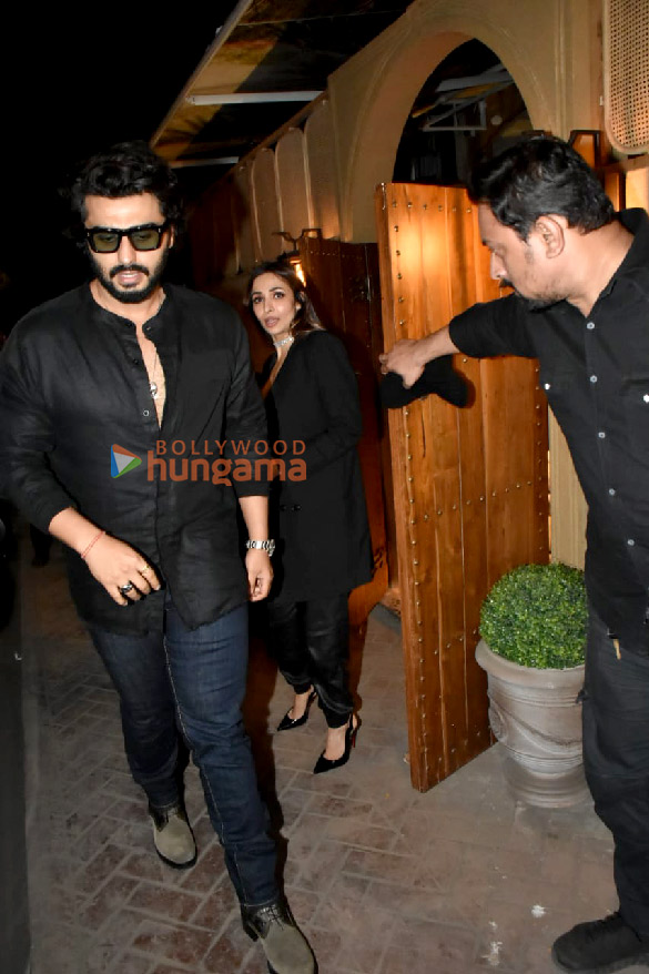 Photos: Arjun Kapoor and Malaika Arora spotted in Bandra Photos: Arjun Kapoor and Malaika Arora spotted in Bandra
