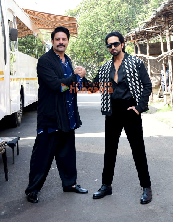 photos ayushmann khurrana jaideep ahlawat nora fatehi and kapil sharma snapped on the sets of the kapil sharma show promoting an action hero 1