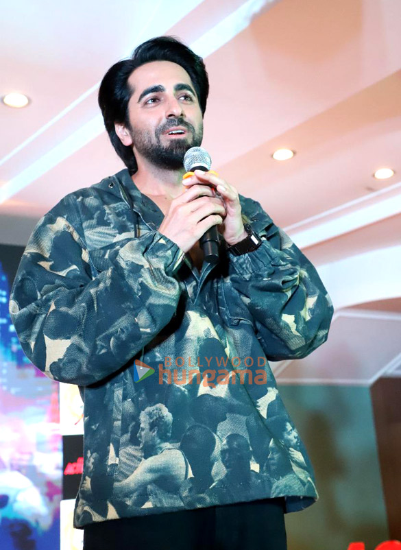 photos ayushmann khurrana snapped promoting an action hero at thakur college 3