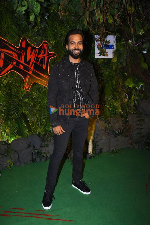 photos celebs attend the premiere of bhediya 10 2