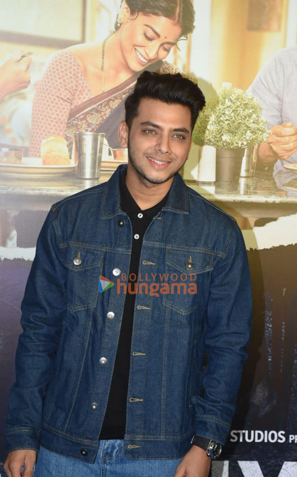 photos celebs attend the premiere of drishyam 2 0078 13