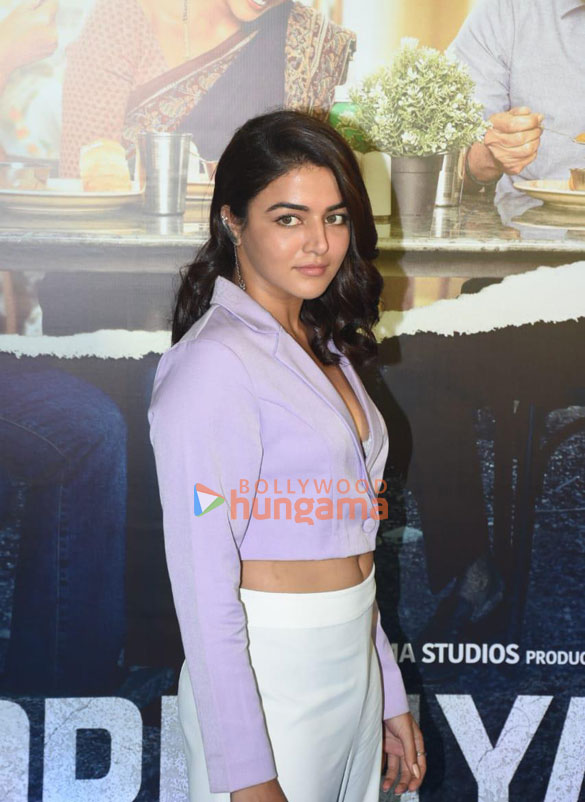 photos celebs attend the premiere of drishyam 2 0078 5