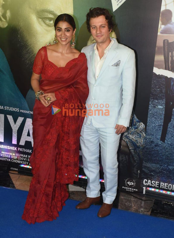 photos celebs attend the premiere of drishyam 2 8