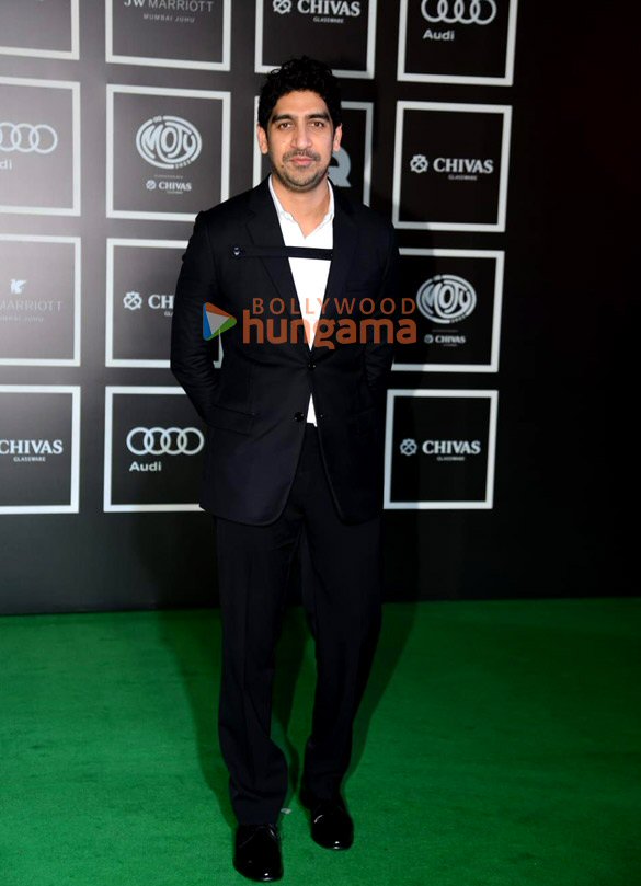 photos celebs grace the gq awards 2022 10