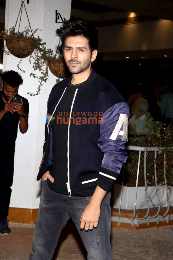 photos kartik aaryan snapped promoting the music of freddy in mumbai 2