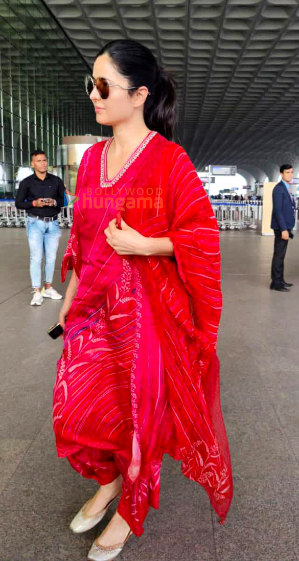 photos katrina kaif ayushmann khurrana karishma kapoor manushi chillar snapped at the airport 8