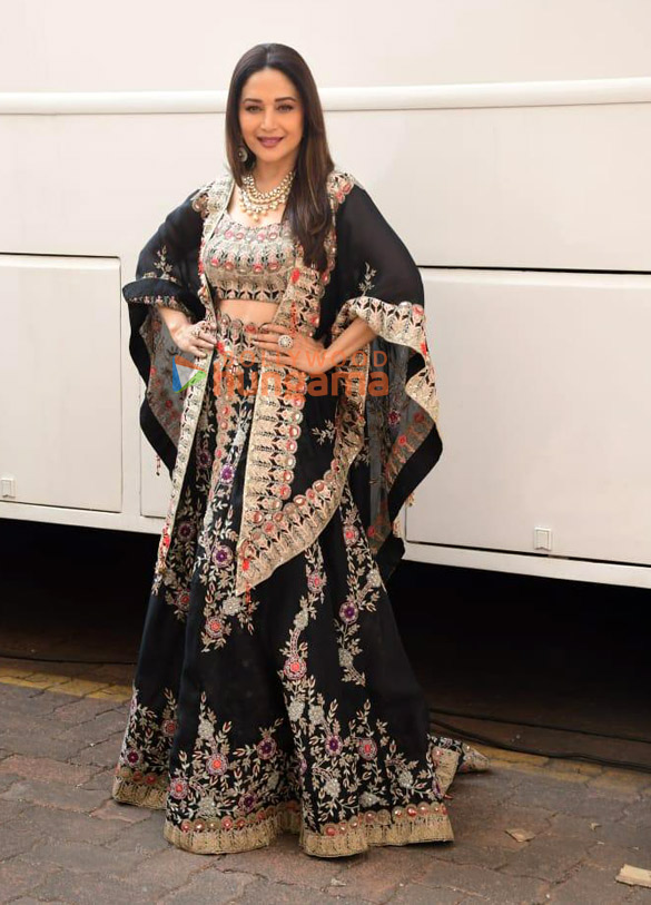 photos madhuri dixit karan johar and others snapped on the sets of jhalak dikhala jaa 5