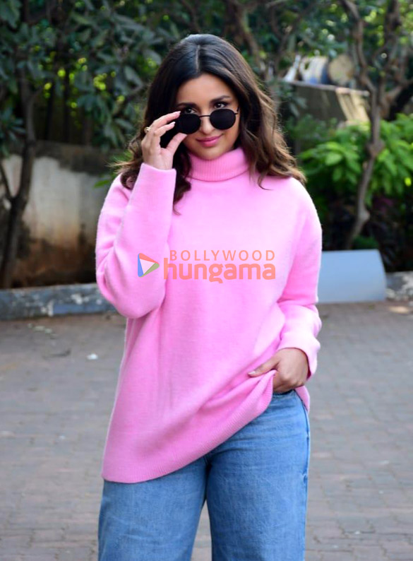 photos parineeti chopra spotted in filmcity 2