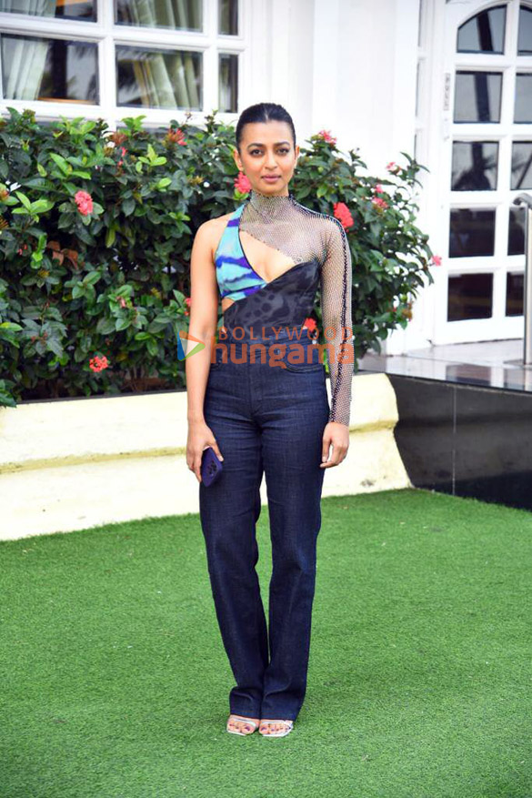 Photos: Radhika Apte, Rajkummar Rao, Sikandar Kher and Akansha Ranjan Kapoor snapped promoting their film Monica O My Darling Photos: Radhika Apte, Rajkummar Rao, Sikandar Kher and Akansha Ranjan Kapoor snapped promoting their film Monica O My Darling