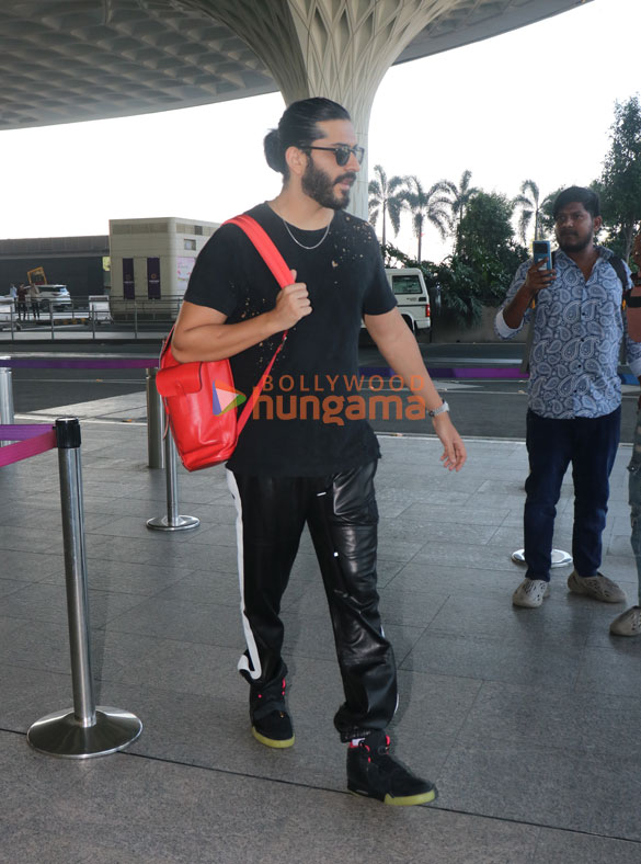 photos ranveer singh harsh varrdhan kapoor and dino morea snapped at the airport 2