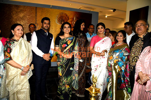 photos shilpa shetty snapped attending the inauguration of krishn kanhais paintings at the tao art gallery 2