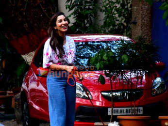 Photos: Sophie Choudry spotted with her pet in Bandra