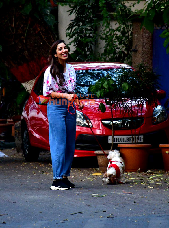 photos sophie choudry spotted with her pet in bandra 2