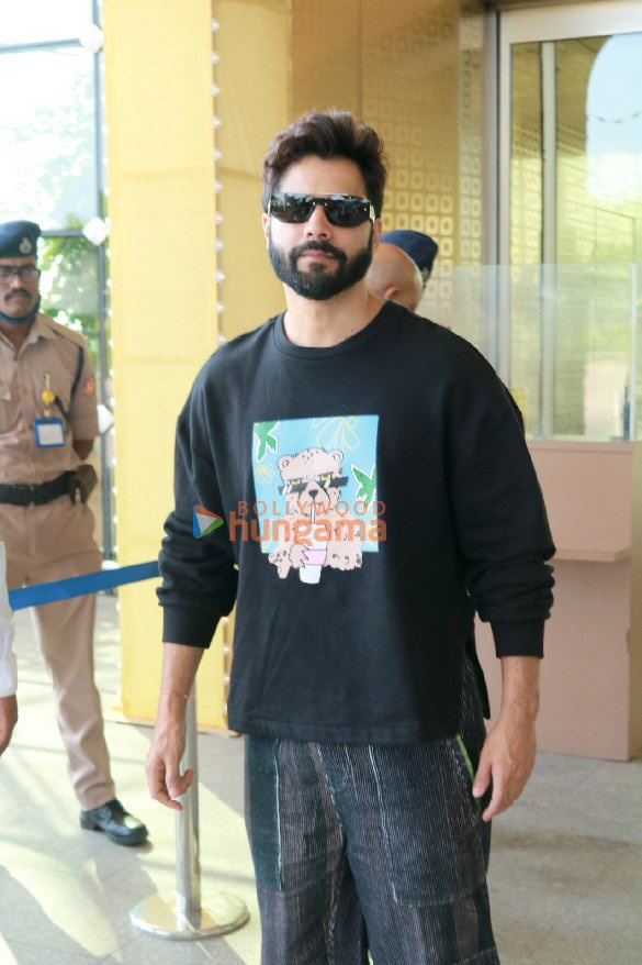 Photos: Varun Dhawan, Huma Qureshi and others snapped at the airport Photos: Varun Dhawan, Huma Qureshi and others snapped at the airport