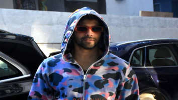 Photos: Varun Dhawan snapped sporting a hoodie