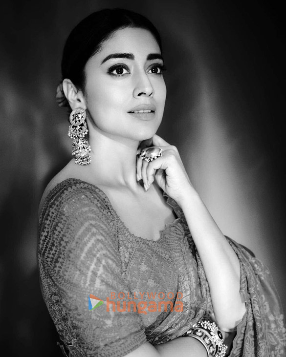 shriya saran 4 7