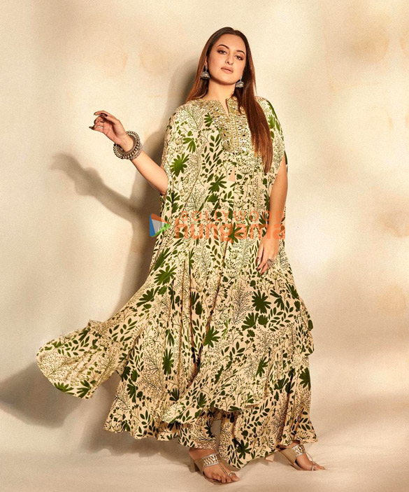 sonakshi sinha 4 64