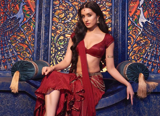 Shraddha Kapoor exudes regal queen vibes in these Bts pics from the set of Bhediya 