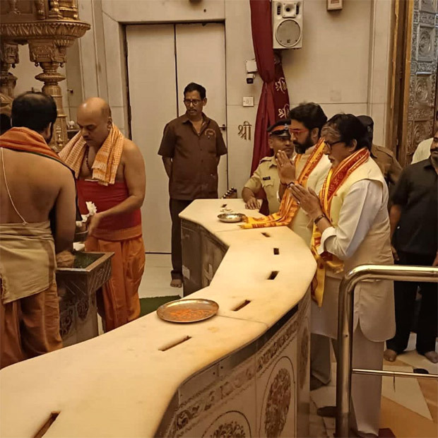 As Uunchai releases in theatres, Amitabh Bachchan visits Mumbai’s Siddhivinayak Temple to seek blessings.