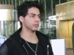 Aryan Khan gets clicked by paps at the airport
