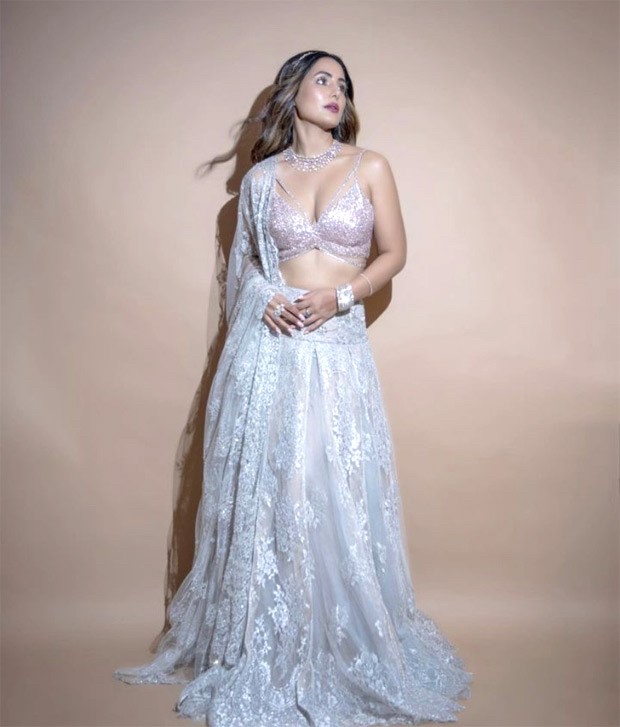 Hina Khan’s lehenga is the appropriate combination of sheen and pastel hues, making it great for your upcoming wedding celebration