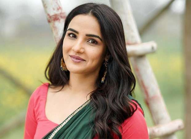 Jasmin Bhasin recalls being replaced by “star kids” at the last moment; says, “I’m still going through all of that”