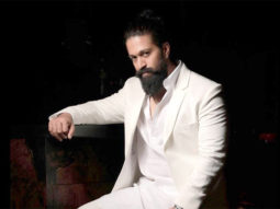 KGF star Yash brings a smile to 700 fans; obliges for a picture with each one of them