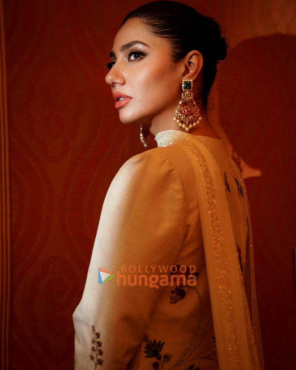 mahira khan 1 14