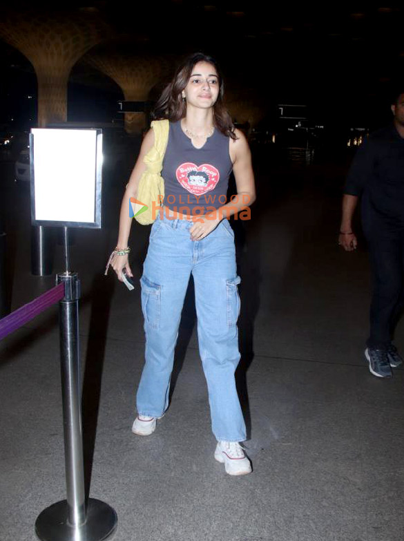 Photos: Ananya Panday, Nikita Dutta, Chahat Khanna and others snapped at the airport Photos: Ananya Panday, Nikita Dutta, Chahat Khanna and others snapped at the airport