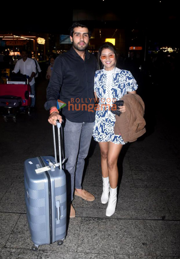 Photos: Anjali Arora and Palak Tiwari snapped at the airport Photos: Anjali Arora and Palak Tiwari snapped at the airport