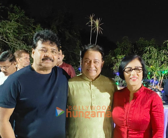 photos anupam kher talat aziz and others attend anup jalotas award celebration 3