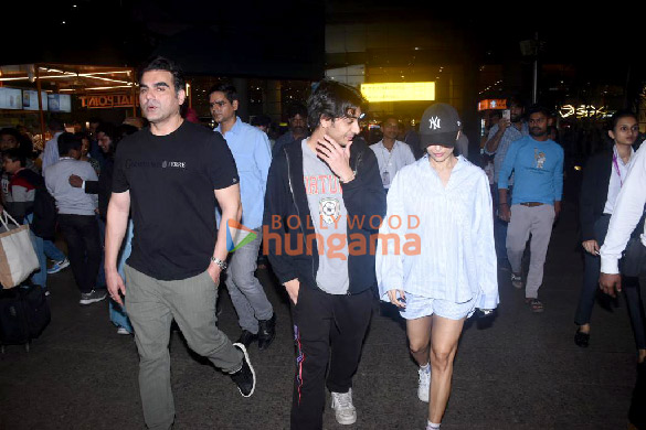 photos arbaaz khan malaika arora and arhaan khan snapped at the airport 1