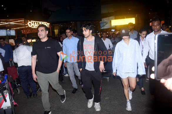Photos: Arbaaz Khan, Malaika Arora, Sussanne Khan and others snapped at the airport Photos: Arbaaz Khan, Malaika Arora, Sussanne Khan and others snapped at the airport