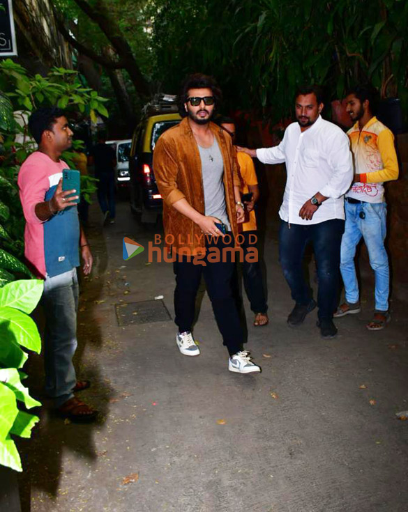 photos arjun kapoor spotted at krome studio in bandra 4 2