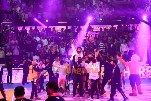 photos cast of cirkus snapped promoting their film at the pro kabaddi league 13