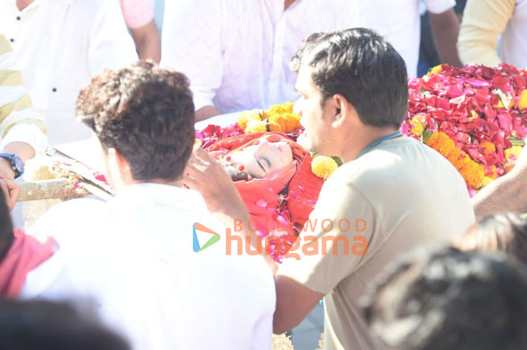 Photos: Celebs attend Tunisha Sharma’s last rites to pay respect Photos: Celebs attend Tunisha Sharma’s last rites to pay respect