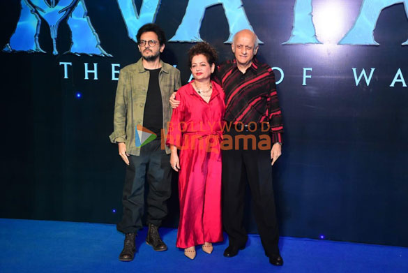 photos celebs attend the premiere of avatar the way of water 11 5