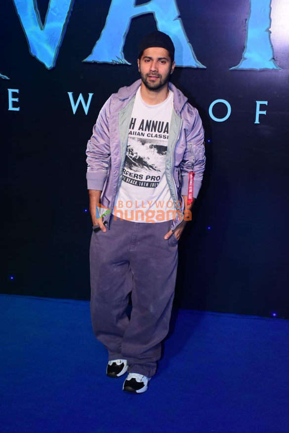 photos celebs grace the premiere of avatar the way of water 1