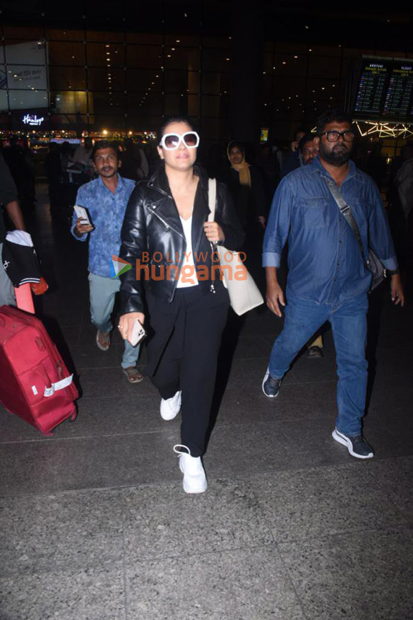 photos hrithik roshan ayushmann khurrana dharmendra and others snapped at the airport