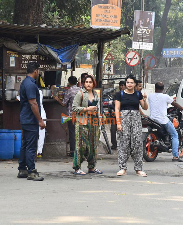 photos ira khan snapped in bandra 4