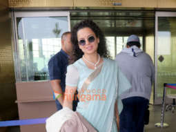 Photos: Kangana Ranaut, Ananya Panday, Mika Singh and others snapped at the airport