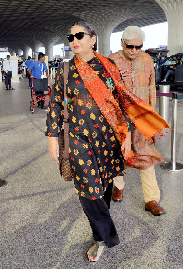 photos ranveer singh randeep hooda ishaan khatter and others snapped at the airport 4