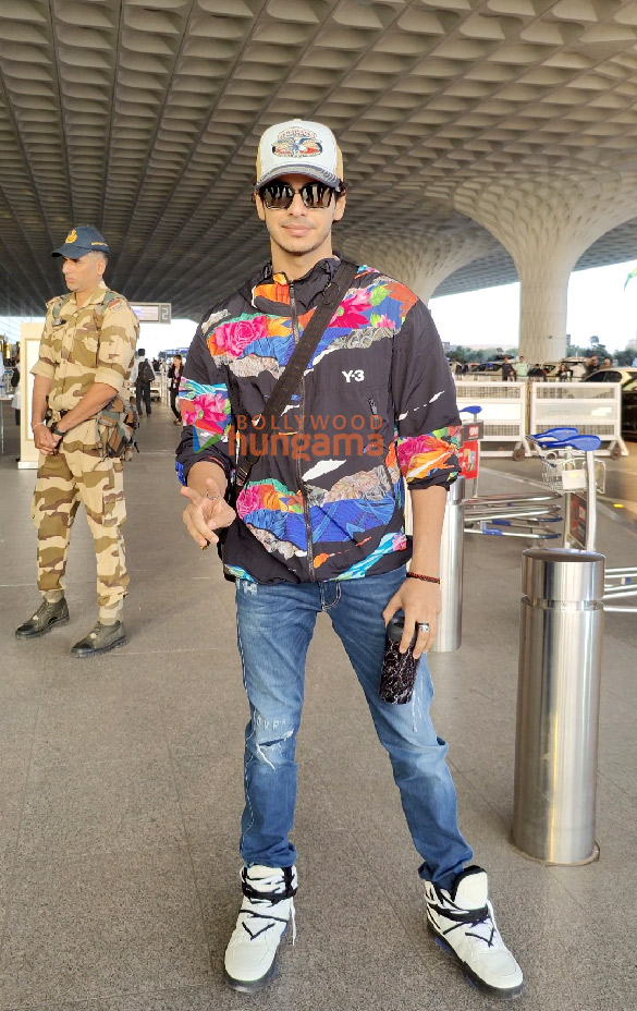photos ranveer singh randeep hooda ishaan khatter and others snapped at the airport 6