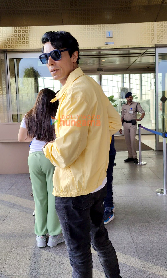 photos ranveer singh randeep hooda ishaan khatter and others snapped at the airport 8
