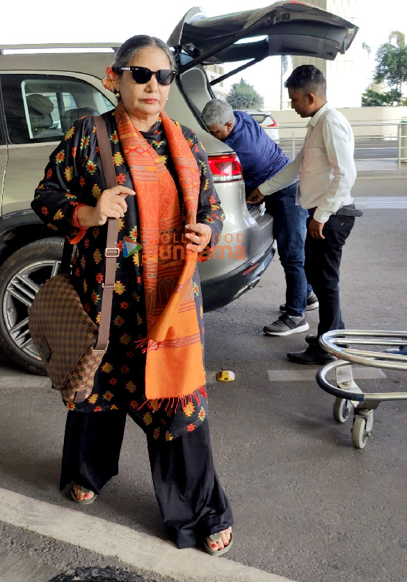 photos ranveer singh randeep hooda ishaan khatter and others snapped at the airport 9