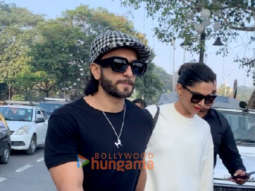 Photos: Ranveer Singh and Deepika Padukone snapped at Gateway Of India