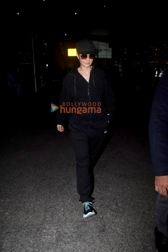 photos saif ali khan kareena kapoor khan katrina kaif and shilpa shetty snapped at the airport 2